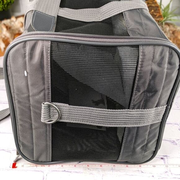 NWT - Sherpa Original Deluxe Pet Carrier - Medium - Picture 11 of 16